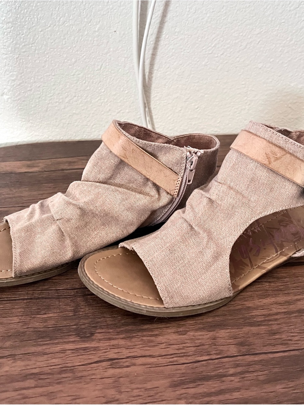 Blowfish Beige/Tan Open-Toe Zip Ankle Sandals
